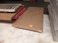 Lot 682 - lattenbodems en bedframes. 8 stuks - afbeelding 2 van  5