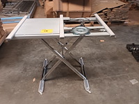 Lot 686 - chromé onderstel voor tafel - afbeelding 1 van  2