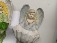 Lot 688 - wijwatervaatjes. 3 stuks - afbeelding 2 van  4