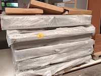 Lot 689 - bedframes. 6 stuks - afbeelding 1 van  3