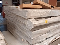 Lot 689 - bedframes. 6 stuks - afbeelding 2 van  3