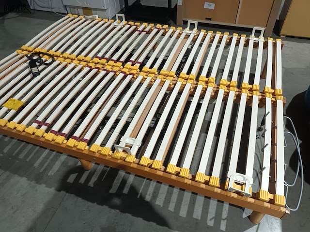 Lot 69 - bed met elektrische lattenbodem - afbeelding 1 van  4