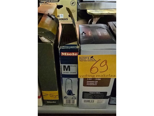 Lot 69 - divers types stofzuigerzakken ong 20 dozen - afbeelding 3 van  6