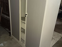 Lot 69 - dossierkast - afbeelding 1 van  2