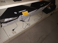 Lot 69 - fotostudiolampen en statieven - afbeelding 1 van  7