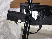 Lot 69 - fotostudiolampen en statieven - afbeelding 6 van  7