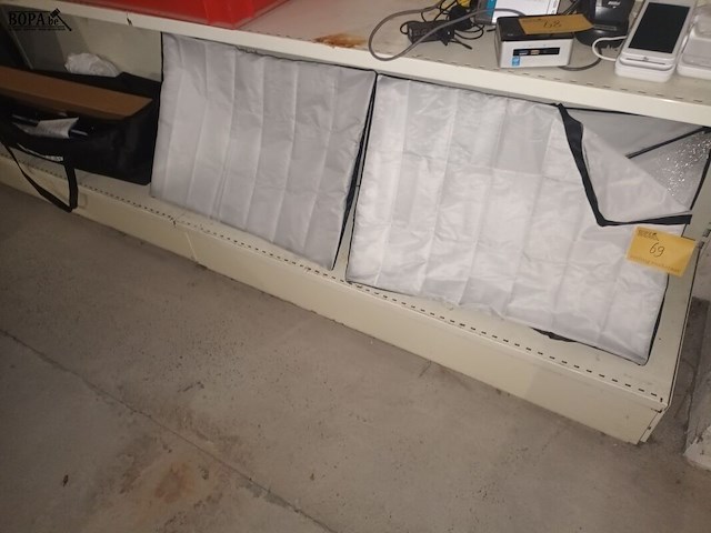 Lot 69 - fotostudiolampen en statieven - afbeelding 7 van  7