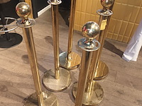 Lot 69 - goudkleurige afzetpaaltjes. 7 stuks - afbeelding 3 van  4