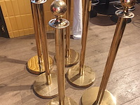 Lot 69 - goudkleurige afzetpaaltjes. 7 stuks - afbeelding 4 van  4