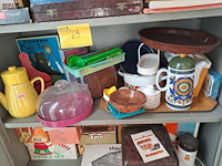 Lot 69 - groot lot retro keukengerief oa. collectorsitems - afbeelding 1 van  9