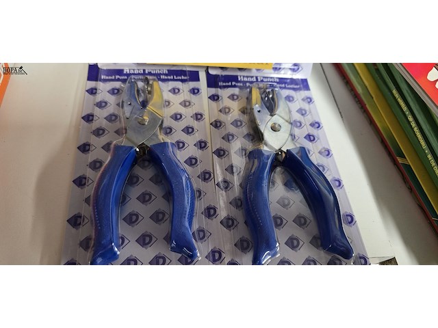 Lot 69 - hand pons knijpers nieuw 12 stuks - afbeelding 2 van  3