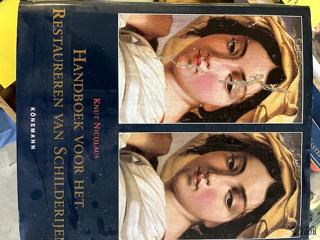 Lot 69 - handboek voor het restaureren van schilderijen - afbeelding 1 van  5