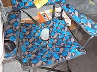 Lot 69 - kampeertafel en -stoel - afbeelding 2 van  4