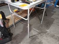 Lot 69 - kampeertafel en -stoel - afbeelding 3 van  4