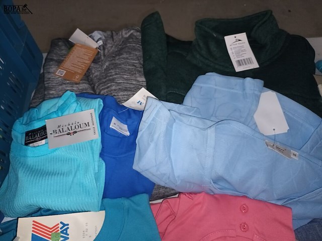 Lot 69 - kledij - afbeelding 3 van  5