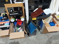 Lot 69 - lot kantoormateriaal - afbeelding 1 van  8