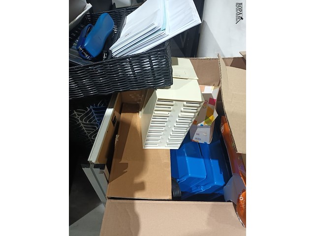 Lot 69 - lot kantoormateriaal - afbeelding 3 van  8