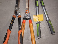 Lot 69 - manuele tuinscharen. 3 stuks - afbeelding 1 van  3