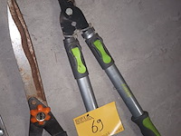 Lot 69 - manuele tuinscharen. 3 stuks - afbeelding 3 van  3