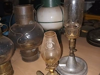 Lot 69 - olielamp en gaslamp - afbeelding 2 van  5