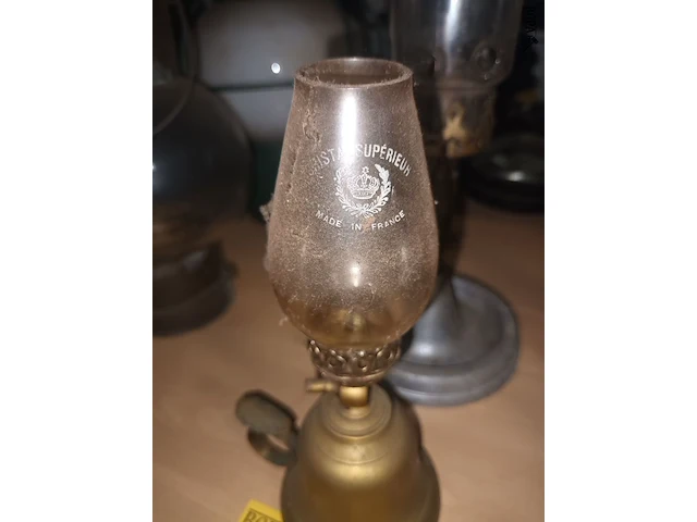 Lot 69 - olielamp en gaslamp - afbeelding 3 van  5