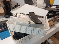 Lot 69 - onderdelen pc, gsm, tablet - afbeelding 4 van  5