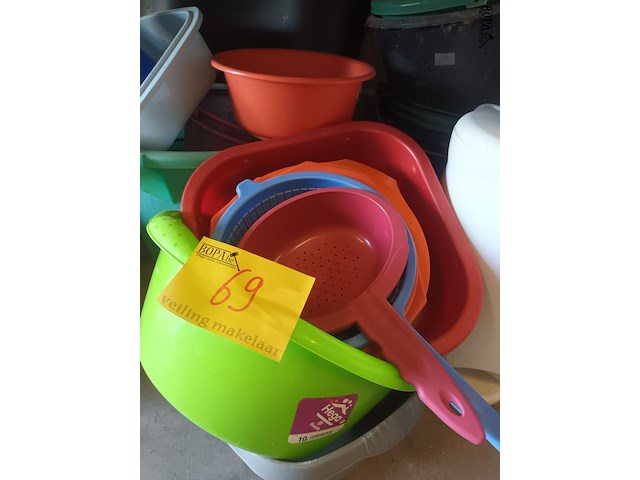 Lot 69 - plastiek huisraad. 20 stuks - afbeelding 3 van  4