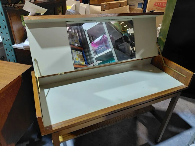 Lot 69 - retro schrijftafel mid-century modern - afbeelding 3 van  5