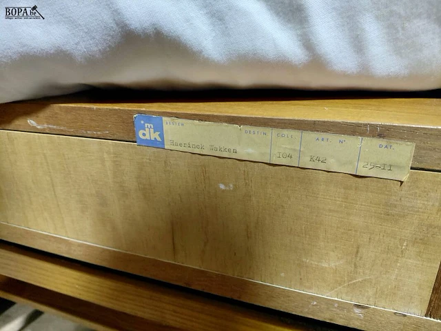 Lot 69 - retro schrijftafel mid-century modern - afbeelding 5 van  5