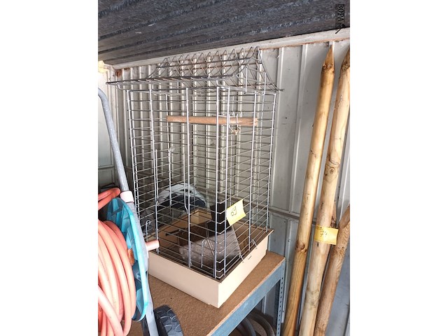 Lot 69 - stevige vogelkooi - afbeelding 2 van  2