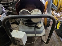 Lot 69 - verwarminstoestel op petrol, merk sial - afbeelding 2 van  6