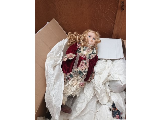 Lot 69 - verzameling poppen - afbeelding 3 van  6