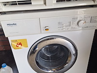 Lot 69 - wasmachine miele - afbeelding 1 van  4