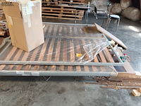 Lot 691 - lattenbodems en onderdelen - afbeelding 2 van  6