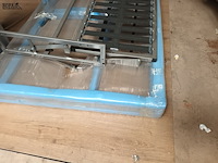 Lot 693 - onderdelen voor sofa’s - afbeelding 3 van  4