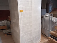 Lot 694 - isomo verpakkingmateriaal. 3 pakken - afbeelding 1 van  4