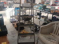 Lot 7 - aluminium trapladder - afbeelding 2 van  2