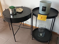 Lot 7 - bijzettafels en decoratie. 6 stuks