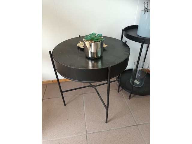 Lot 7 - bijzettafels en decoratie. 6 stuks - afbeelding 2 van  3