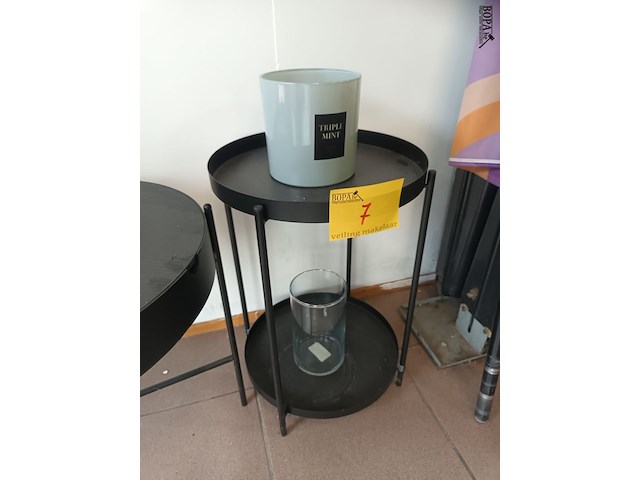 Lot 7 - bijzettafels en decoratie. 6 stuks - afbeelding 3 van  3