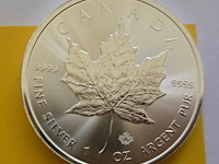 Lot 7 - canada silver maple leaf 2022 – 2 x 5 dollars - afbeelding 3 van  3