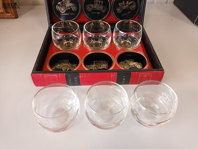 Lot 7 - cognac glazen met onderleggers in opbergboek - afbeelding 4 van  6