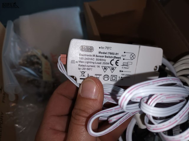 Lot 7 - diverse elektro onderdelen - afbeelding 4 van  6