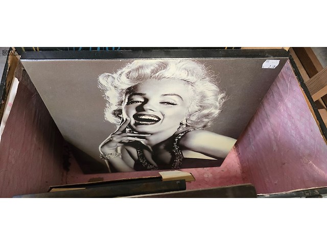 Lot 7 - diverse kaders in kist ong 7 stuks - afbeelding 7 van  10