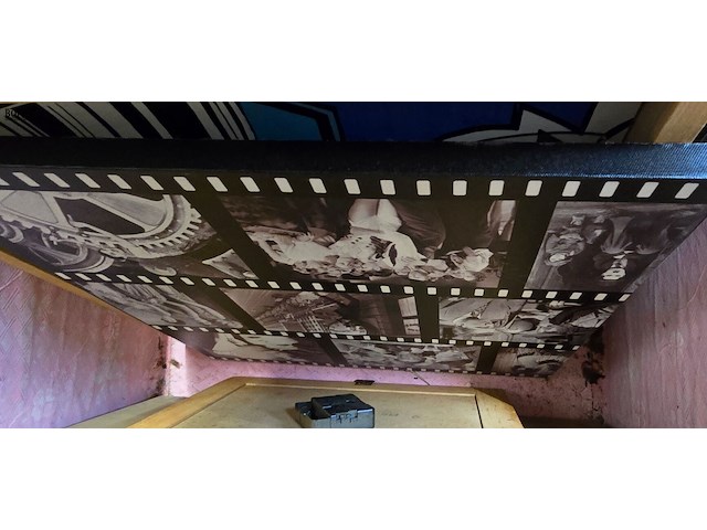 Lot 7 - diverse kaders in kist ong 7 stuks - afbeelding 10 van  10