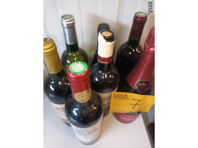 Lot 7 - flessen wijn. 7 stuks - afbeelding 2 van  5
