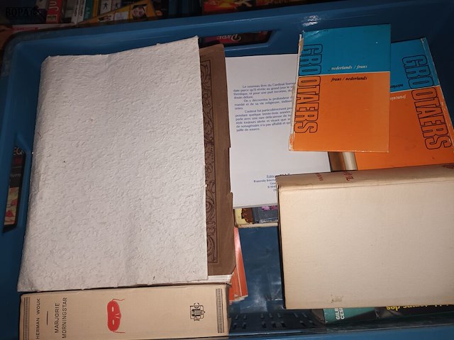 Lot 7 - franstalige boeken. 3 bakken - afbeelding 2 van  5
