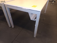 Lot 7 - in hoogte verstelbare tafel - afbeelding 2 van  3