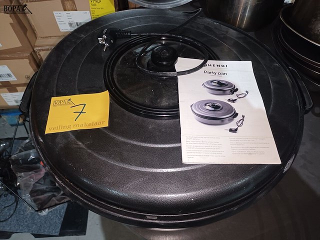 Lot 7 - party pan hendi - afbeelding 1 van  4