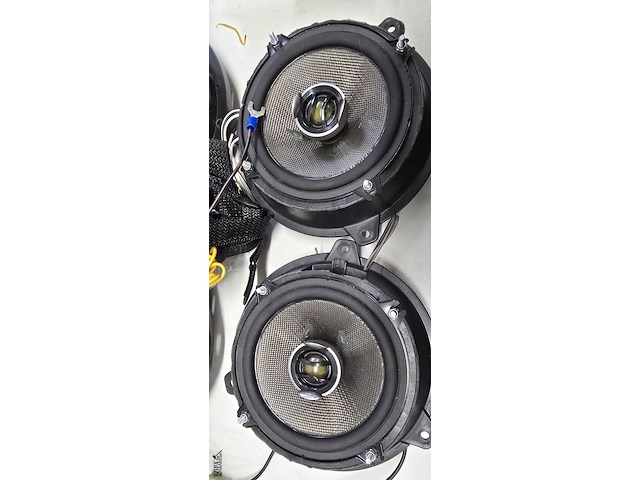 Lot 7 - pioneer active subwoofer set met boxen - afbeelding 5 van  6
